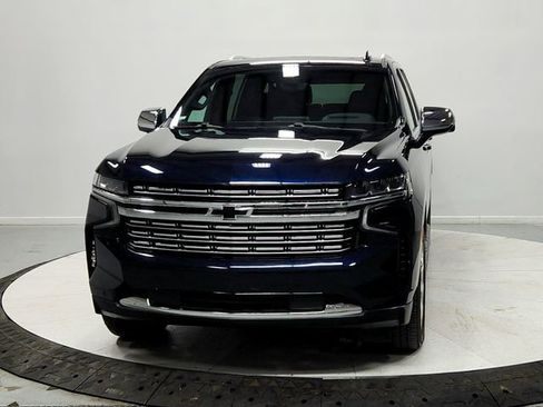 Used 2021 Chevrolet Suburban Premier w/ Premium Package AWD/4WD image 2