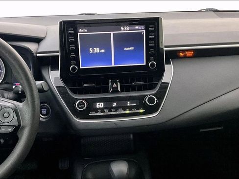 Used 2020 Toyota Corolla LE w/ LE Premium Package image 9