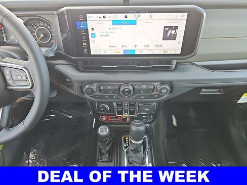 New 2025 Jeep Gladiator Mojave w/ Convenience Group image 19