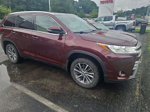 Used 2019 Toyota Highlander XLE AWD/4WD image 9