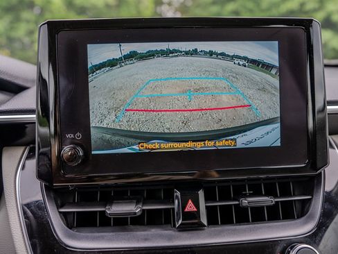 Used 2023 Toyota Corolla Cross L FWD image 21