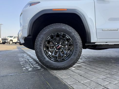 New 2026 GMC Canyon Elevation w/ Convenience Package image 6