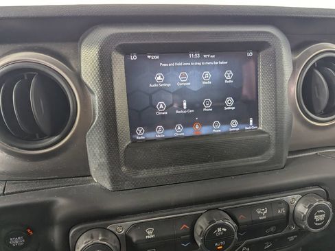 Used 2019 Jeep Wrangler Sport AWD/4WD image 17