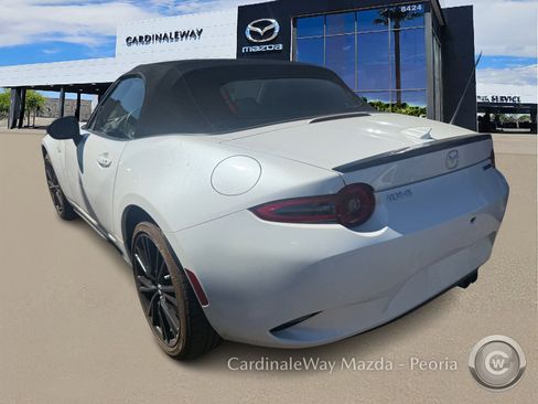 Used 2024 MAZDA MX-5 Miata Club image 2