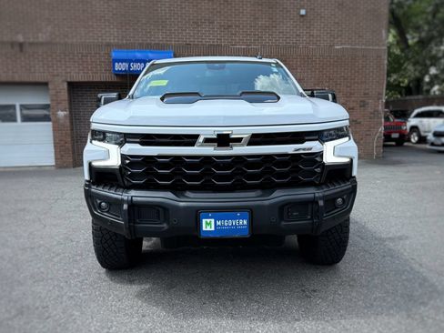 Used 2024 Chevrolet Silverado 1500 ZR2 w/ ZR2 Bison Edition AWD/4WD image 2