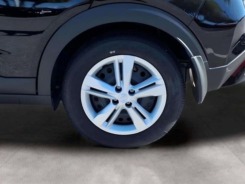 New 2025 Nissan Kicks Play S image 9