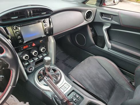 Used 2017 Subaru BRZ Limited image 13