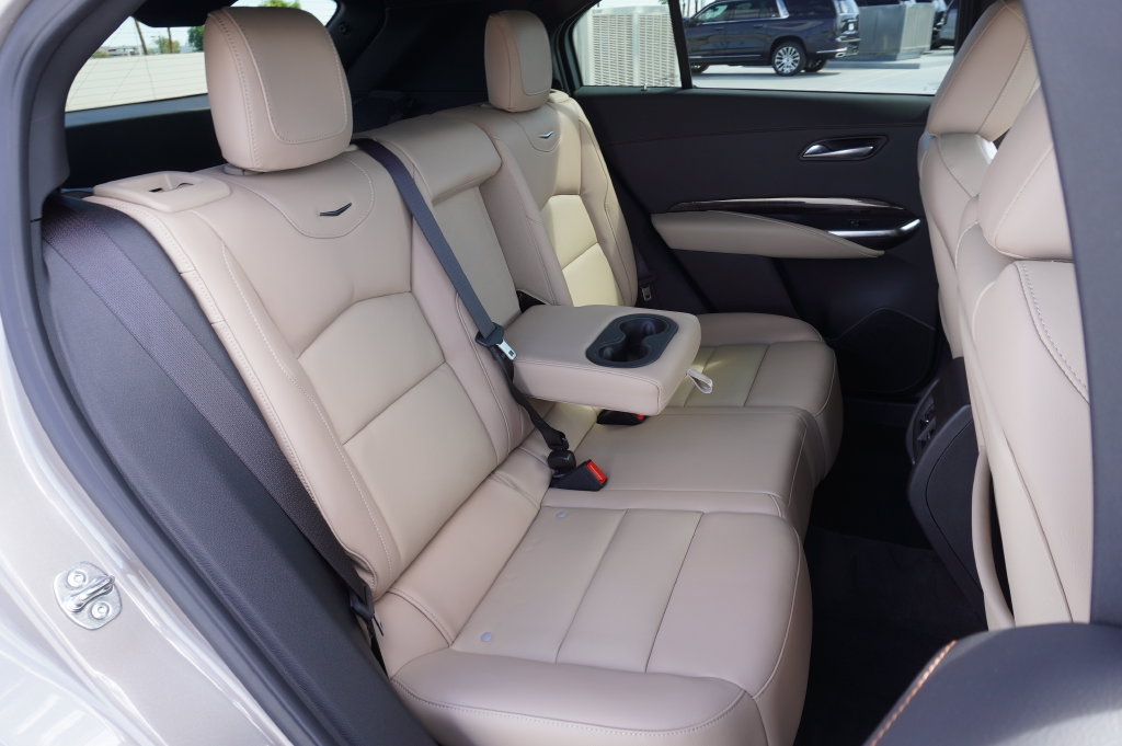Certified 2025 Cadillac XT4 Premium Luxury FWD image 9
