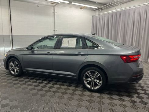 Used 2022 Volkswagen Jetta SE image 8