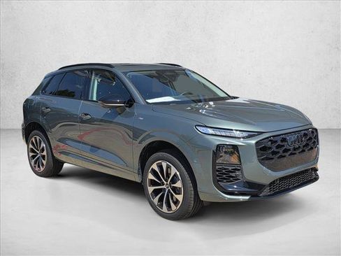New 2026 Audi Q3 quattro 2.0T AWD/4WD image 3