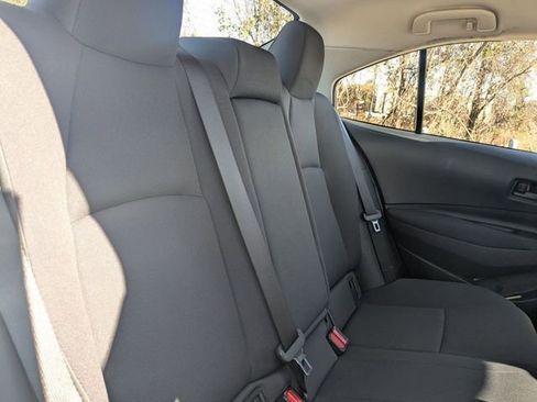 Used 2025 Toyota Corolla LE image 29