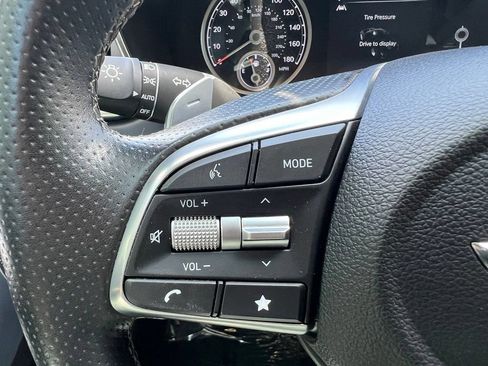 Used 2022 Genesis G70 2.0T w/ Prestige Package RWD image 34