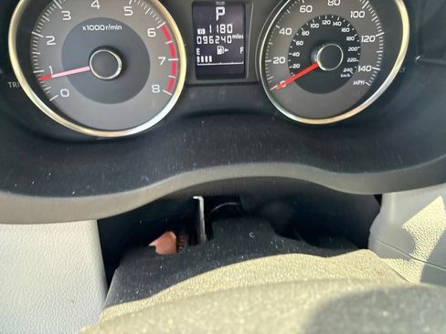 Used 2015 Subaru Forester 2.5i Limited AWD/4WD image 21