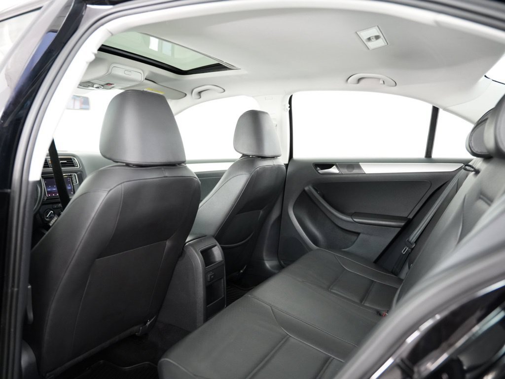 Used 2017 Volkswagen Jetta SE FWD image 29