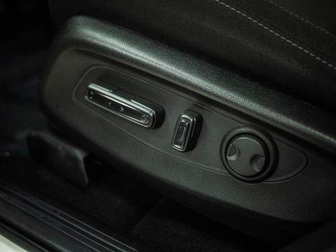 Used 2025 Honda CR-V EX image 16
