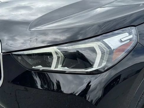 Used 2025 BMW X1 xDrive28i AWD/4WD image 11