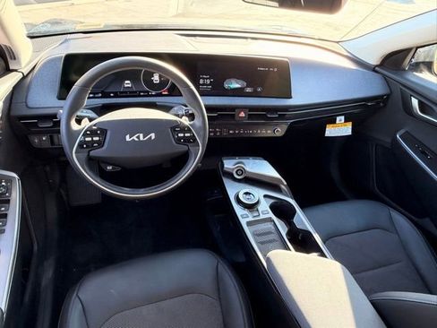 Used 2024 Kia EV6 Light RWD image 10
