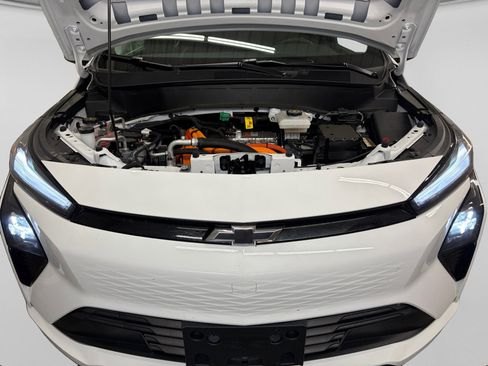 Used 2027 Chevrolet Bolt LT w/ Comfort Package FWD image 26