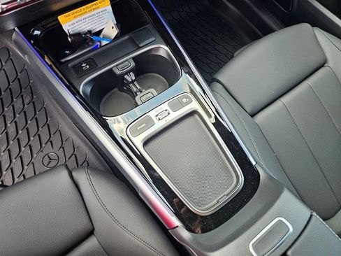 Used 2026 Mercedes-Benz GLB 250 image 24