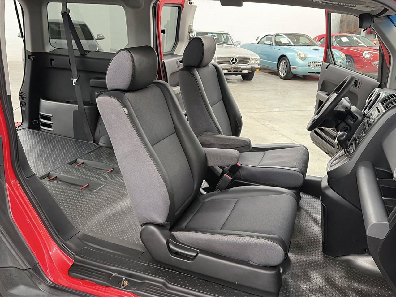 Used 2005 Honda Element EX image 16
