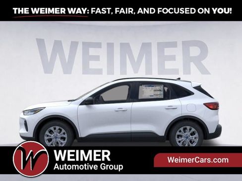 Used 2026 Ford Escape Active w/ Active Premium Tech Pack AWD/4WD image 3