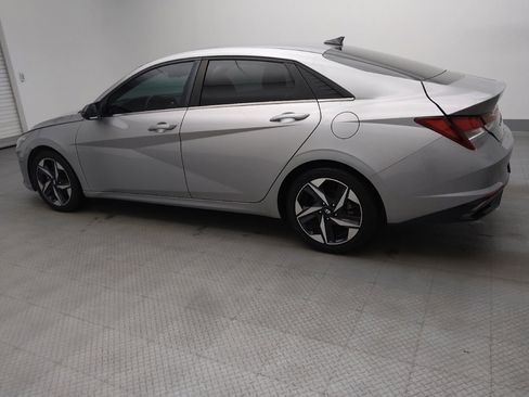Used 2021 Hyundai Elantra SEL w/ Convenience + Premium Package FWD image 3
