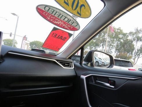 Certified 2024 Toyota RAV4 XLE image 29