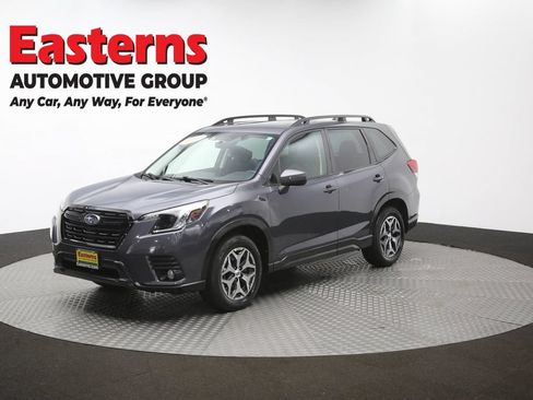 Used 2023 Subaru Forester Premium AWD/4WD image 58