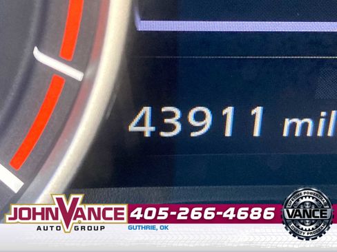 Used 2024 Nissan Rogue SV image 12