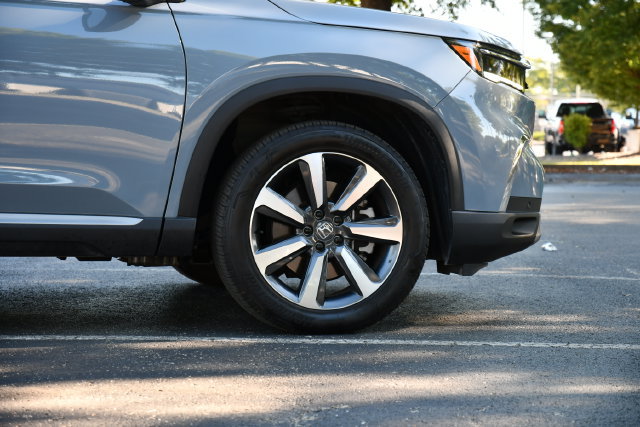 Used 2024 Honda Pilot Touring image 9