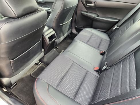 Used 2015 Toyota Camry SE image 41