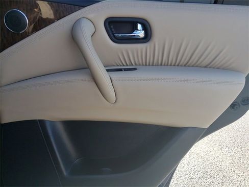 Used 2019 Nissan Armada Platinum w/ Captain's Chairs Package image 38