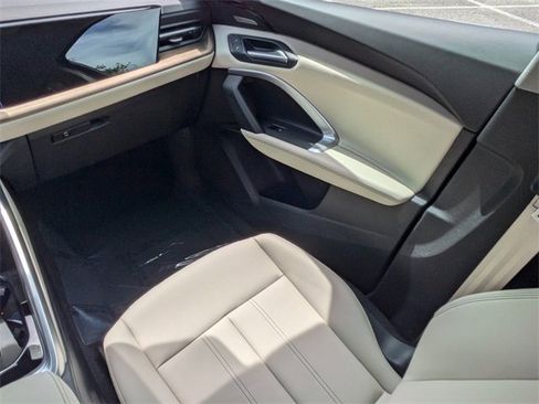 Used 2025 Audi Q5 Premium Plus w/ Premium Plus image 16