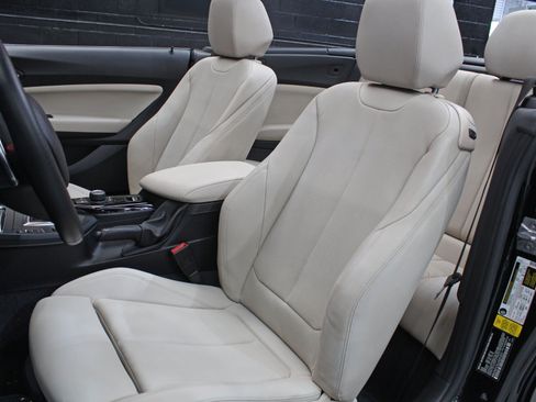 Used 2018 BMW 230i Convertible RWD image 37