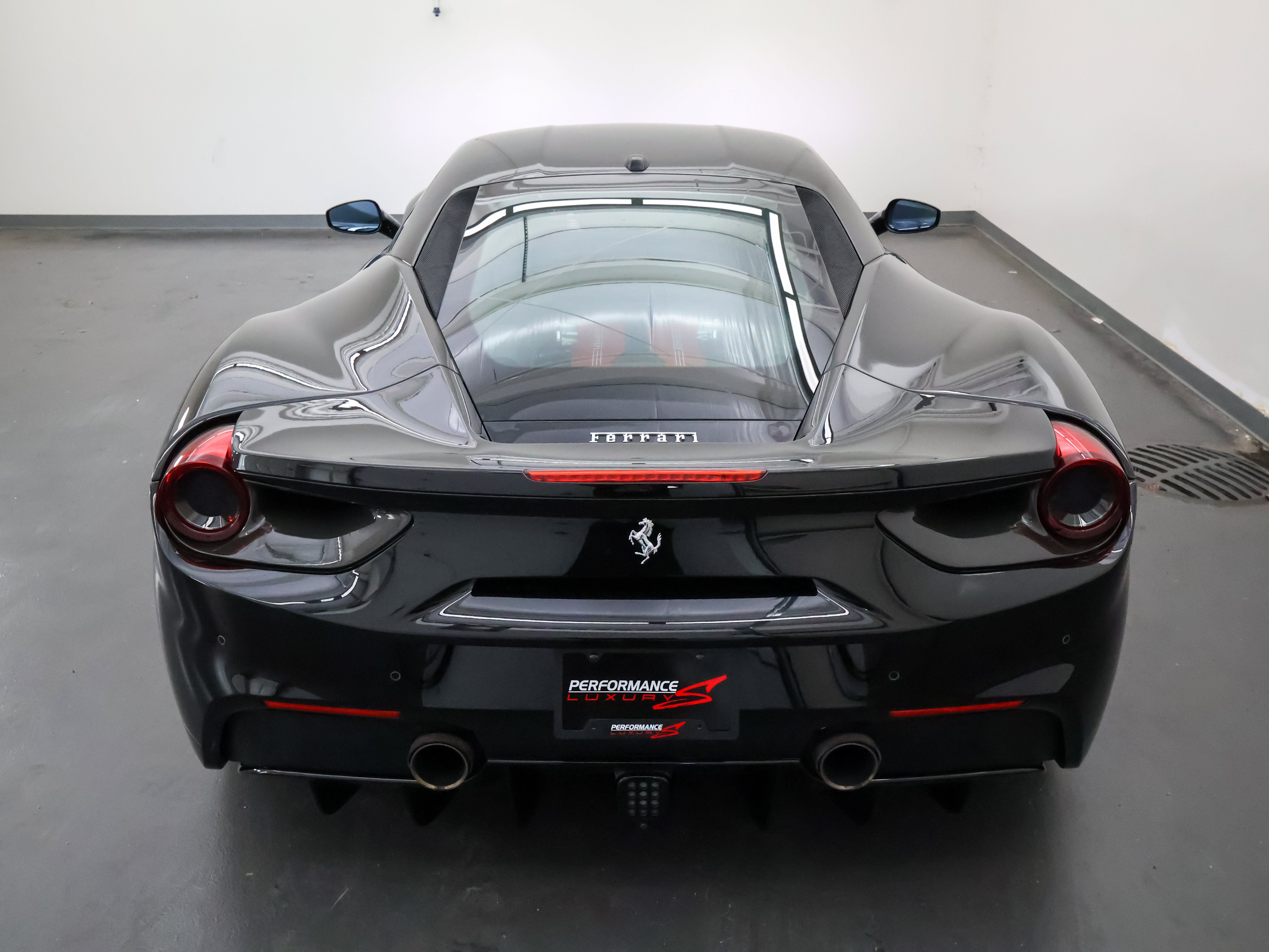 Used 2016 Ferrari 488 GTB RWD image 10