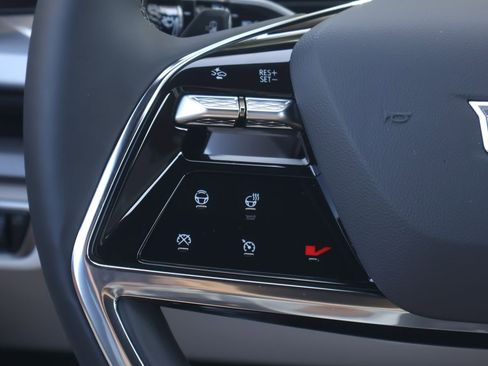 New 2026 Cadillac Vistiq Luxury AWD/4WD image 20