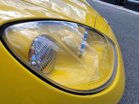 Used 2005 Chevrolet Corvette Convertible w/ Preferred Equipment Group image 38