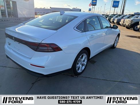 Used 2025 Honda Accord LX image 11
