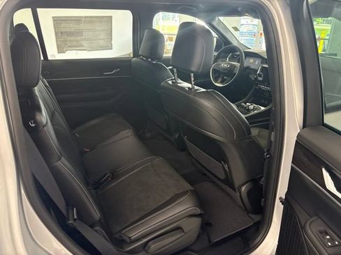 New 2026 Jeep Grand Cherokee L 4WD image 25