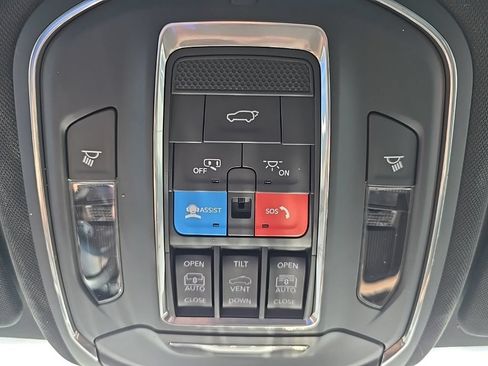 Used 2025 Jeep Grand Cherokee L Summit w/ Obsidian Package AWD/4WD image 45