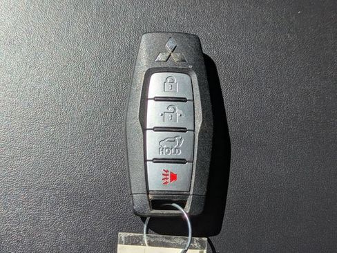 Used 2024 Mitsubishi Outlander SE FWD image 33