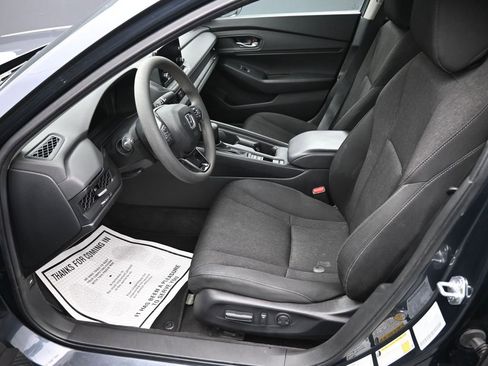 Used 2023 Honda Accord EX image 11