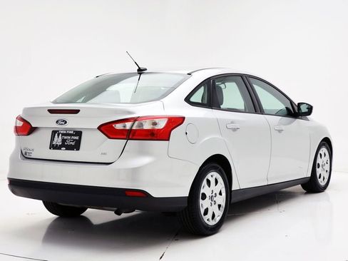 Used 2012 Ford Focus SE image 9