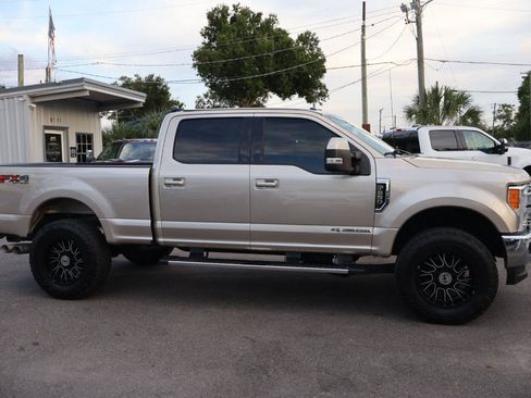Used 2018 Ford F250 Lariat w/ Lariat Value Package AWD/4WD image 4