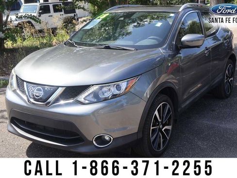 Used 2018 Nissan Rogue Sport SL w/ SL Premium Package FWD image 2