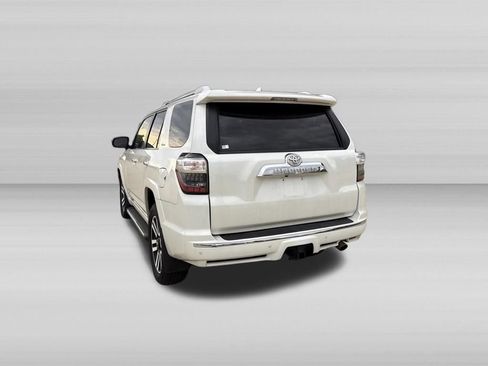 Used 2017 Toyota 4Runner Limited w/ Convenience Package AWD/4WD image 7