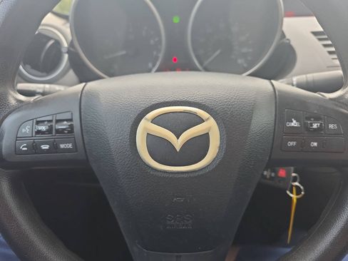 Used 2011 MAZDA MAZDA3 i Touring FWD image 15