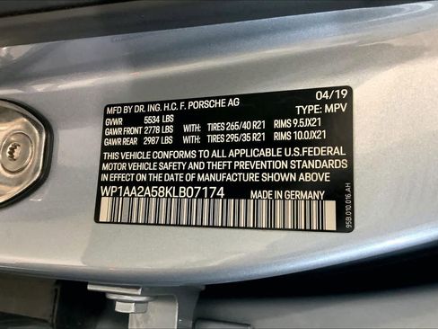 Used 2019 Porsche Macan image 36