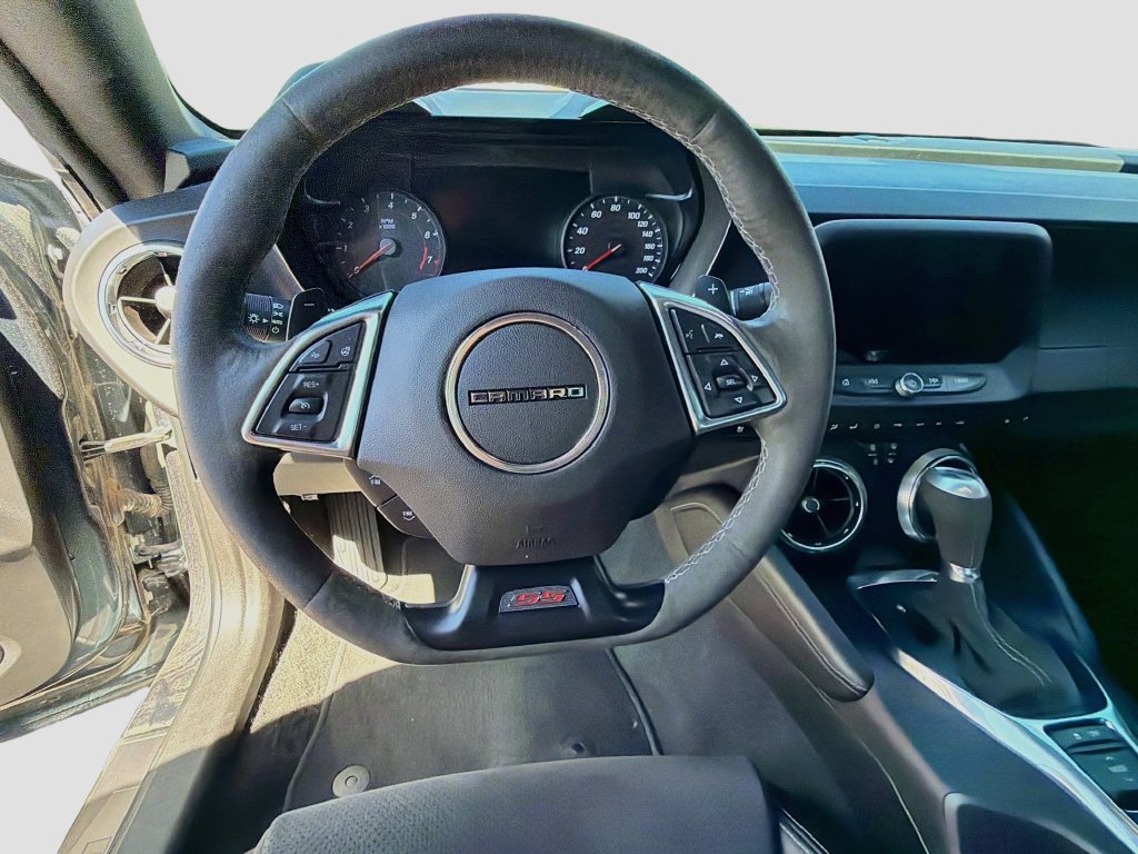 Used 2022 Chevrolet Camaro SS RWD image 11