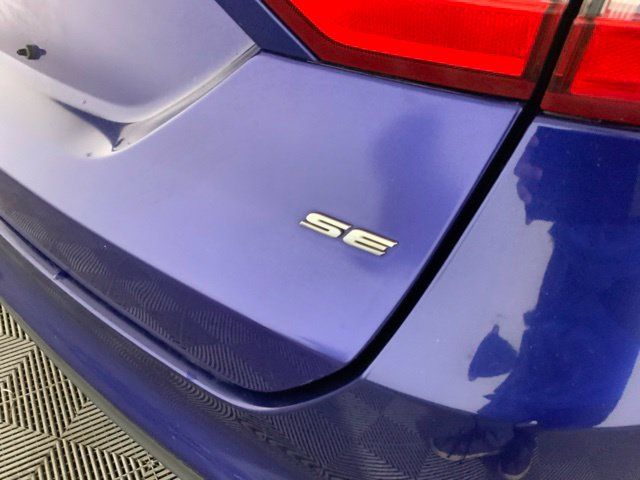 Used 2015 Ford Fusion SE FWD image 14